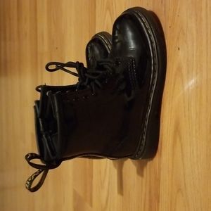 DR. MARTENS 1460 BOOT KIDS